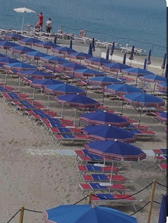Sanny In The Center * Sanremo